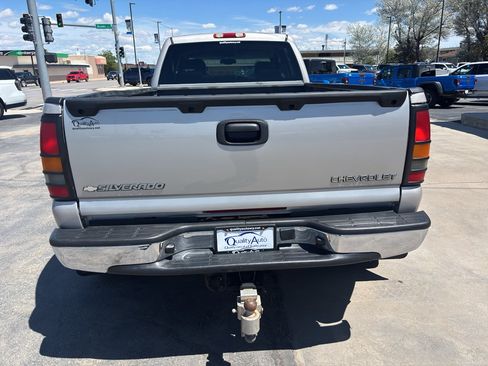 Used 2005 Chevrolet Silverado 3500 LS w/ Heavy-Duty Power Package AWD/4WD image 7