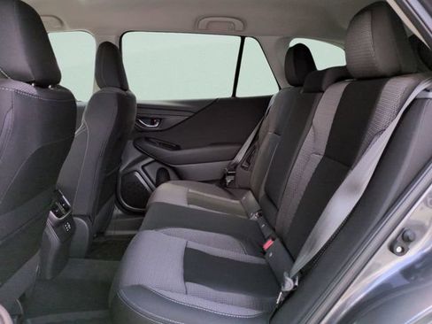 Used 2025 Subaru Outback Premium AWD/4WD image 10