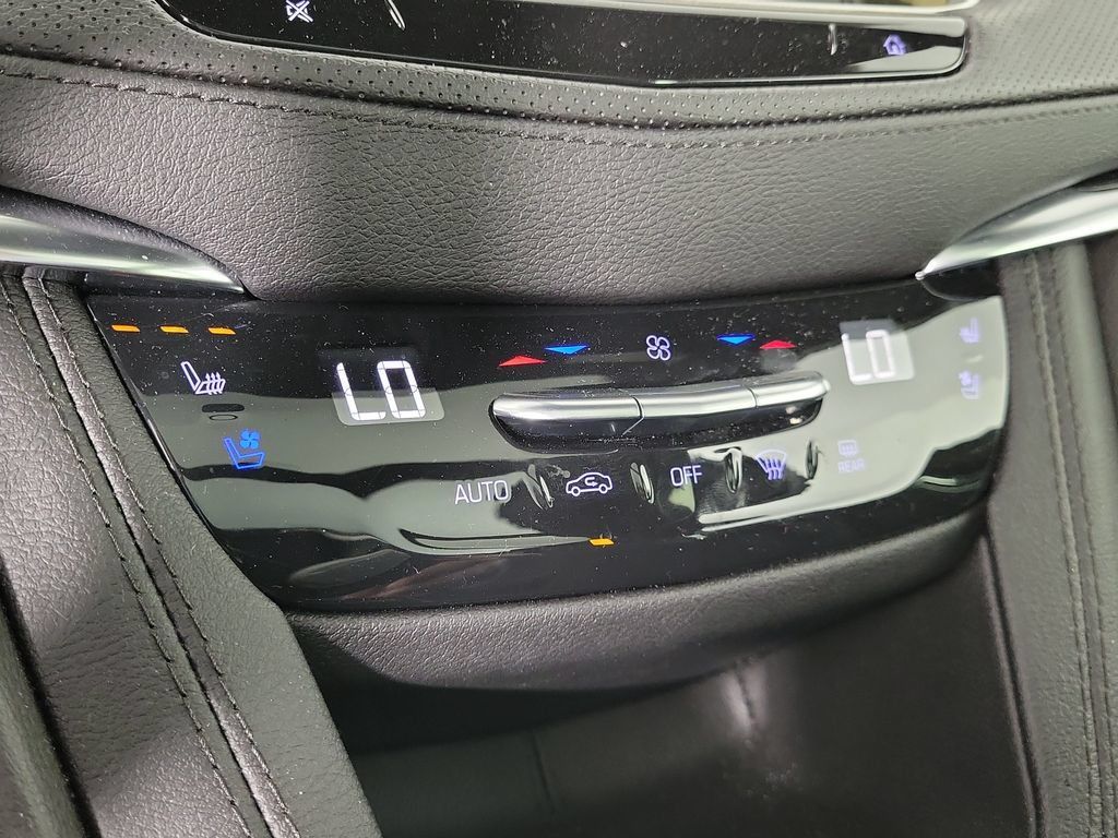 Certified 2024 Cadillac XT5 Premium Luxury FWD image 27
