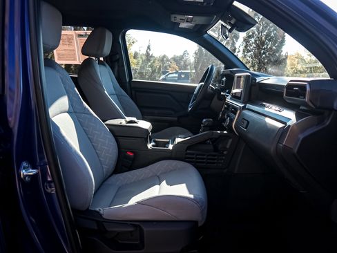 Used 2025 Toyota Tacoma SR5 image 31