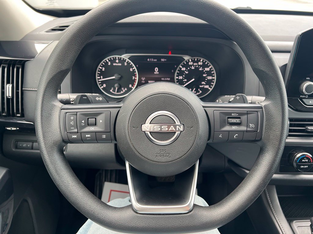 Used 2023 Nissan Pathfinder S FWD image 14