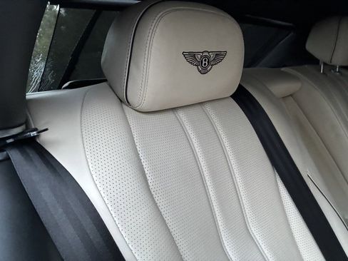 Used 2015 Bentley Flying Spur V8 image 36