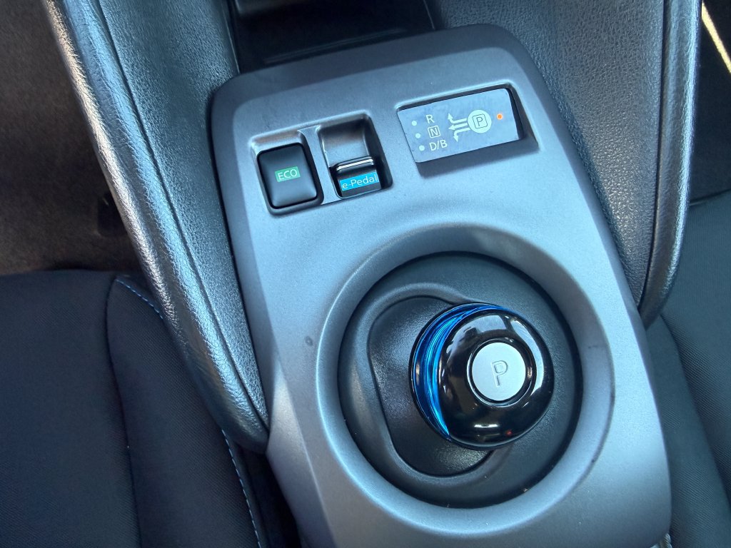 Used 2024 Nissan Leaf S FWD image 18