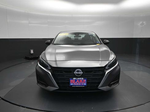 Used 2024 Nissan Altima 2.5 SV image 19