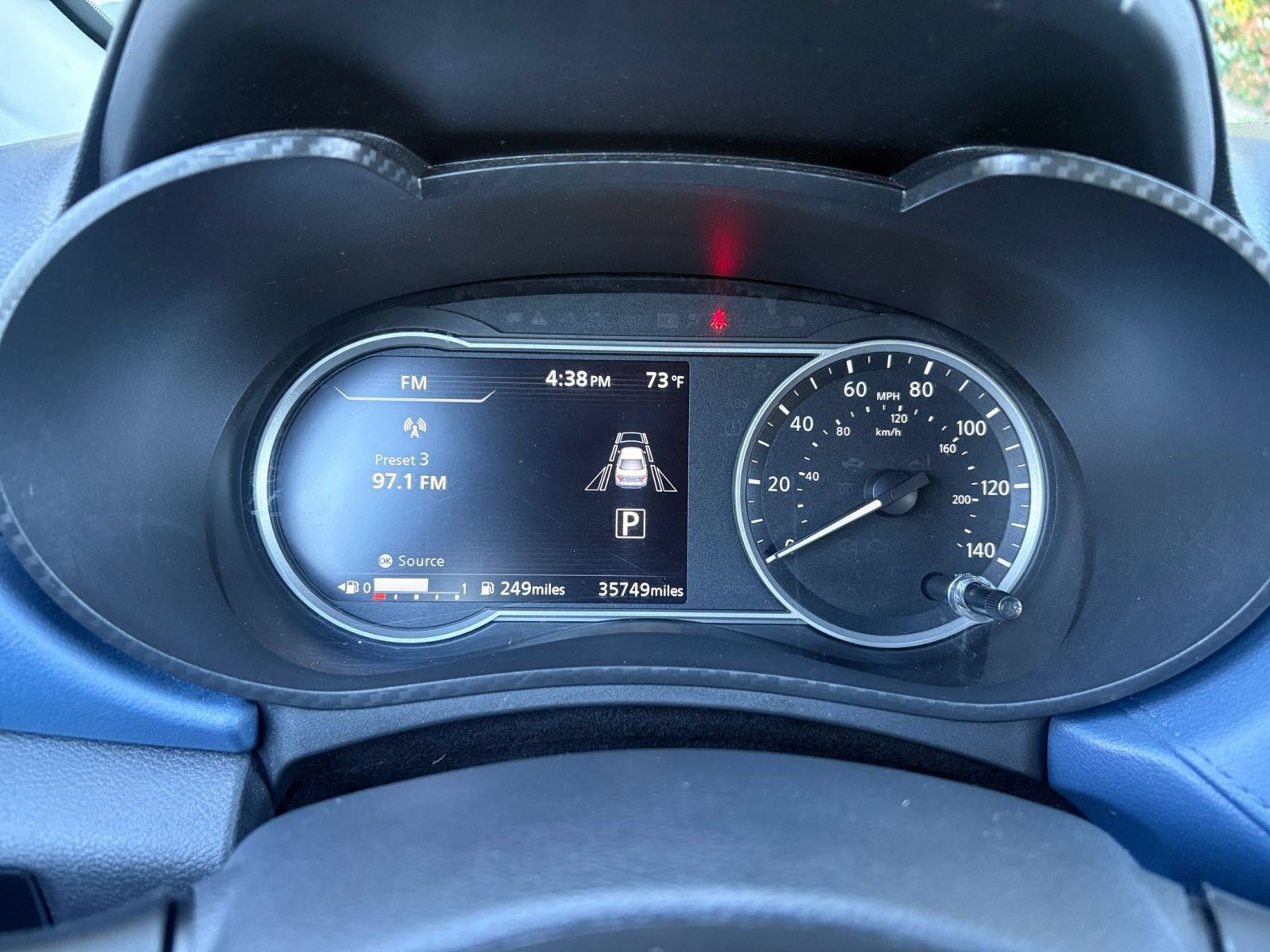 Used 2025 Nissan Versa SV FWD image 36