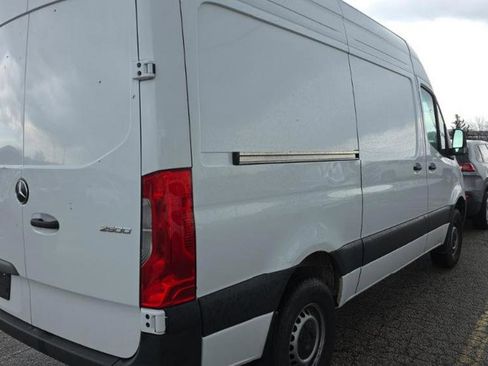 Used 2024 Mercedes-Benz Sprinter 2500 w/ Acoustic Package image 2