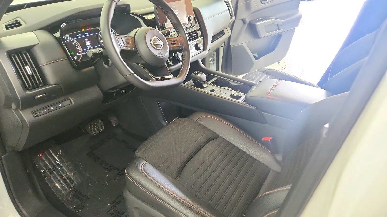 Used 2025 Nissan Pathfinder Rock Creek AWD/4WD image 13