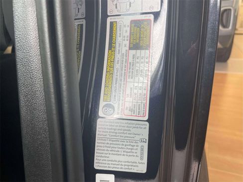 Used 2018 Volkswagen Beetle 2.0T S image 15