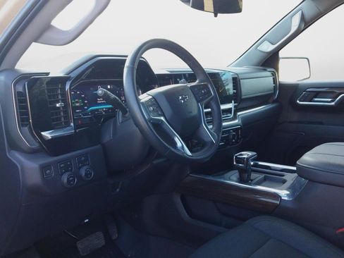 Used 2023 Chevrolet Silverado 1500 LT Trail Boss w/ Protection Package image 8