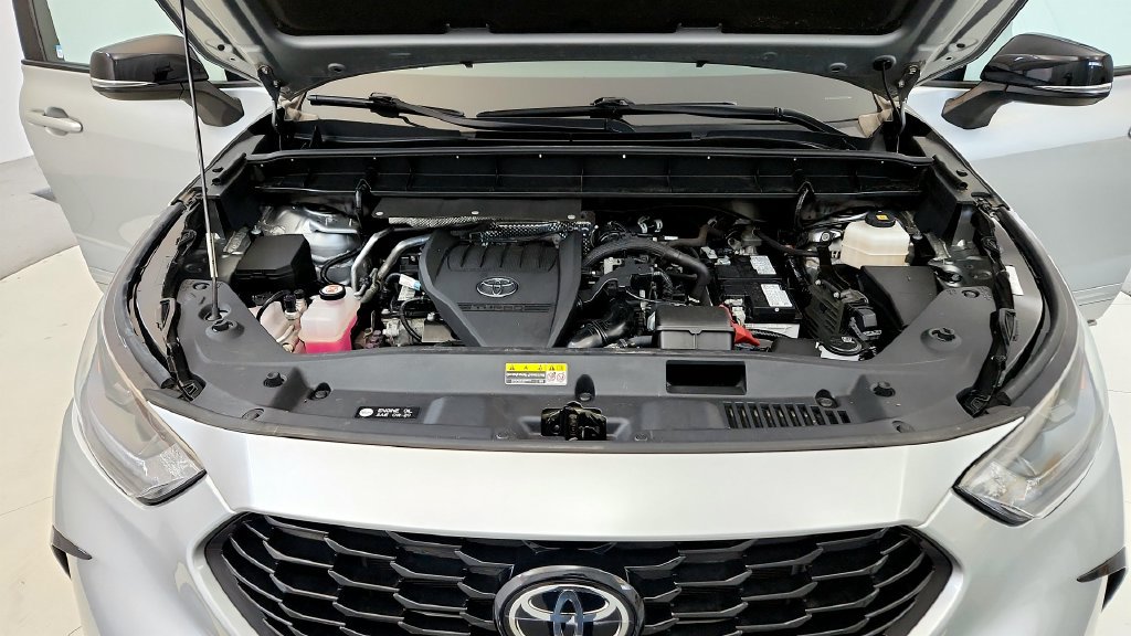 Used 2023 Toyota Highlander XSE AWD/4WD image 15