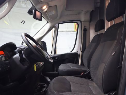 Used 2018 RAM ProMaster 2500 image 15