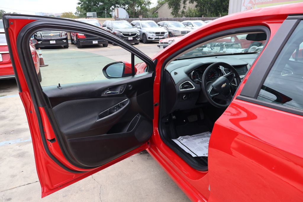 Used 2017 Chevrolet Cruze LS FWD image 16