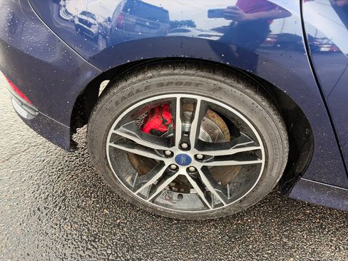 Used 2016 Ford Focus ST w/ Equipment Group 401A FWD image 10