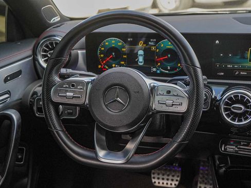 Used 2021 Mercedes-Benz CLA 250 image 26