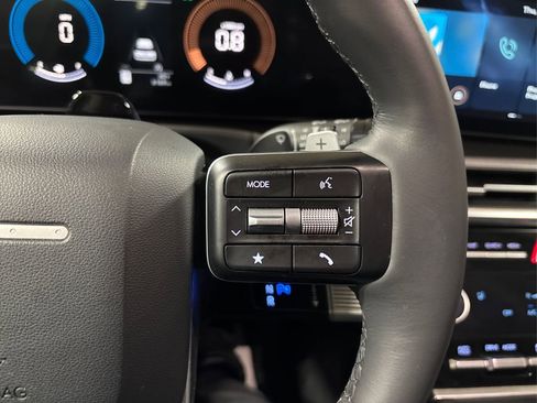 Certified 2025 Hyundai Santa Fe SEL image 28