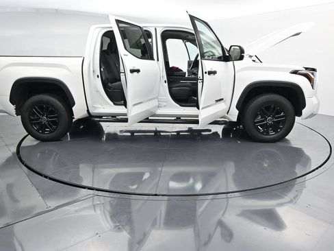 Used 2024 Toyota Tundra SR5 w/ SR5 Convenience Package AWD/4WD image 42