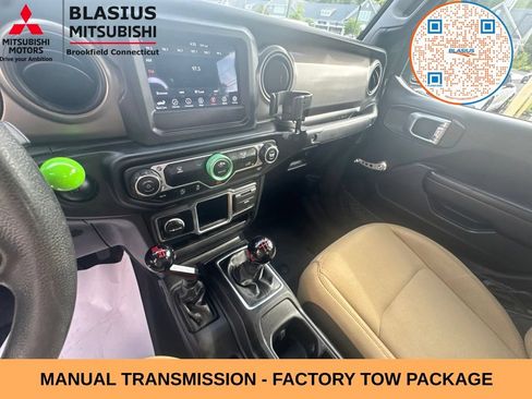 Used 2023 Jeep Gladiator Sport w/ Trailer Tow Package AWD/4WD image 19