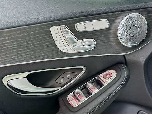 Used 2020 Mercedes-Benz C 300 4MATIC Sedan image 21