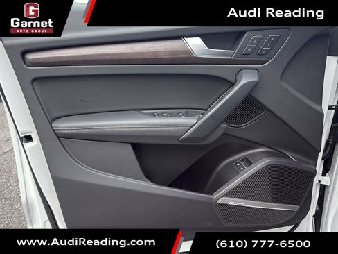 Used 2024 Audi Q5 e Premium Plus w/ Premium Plus Package image 10