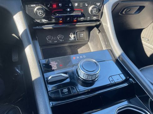 Used 2022 Jeep Grand Cherokee Limited 4xe w/ Luxury Tech Group II image 11