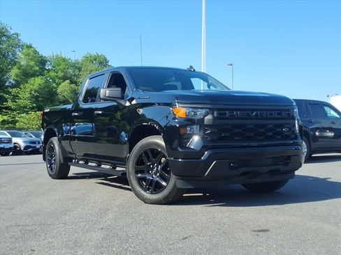 Used 2024 Chevrolet Silverado 1500 Custom w/ LPO, Dark Essentials Package AWD/4WD image 1
