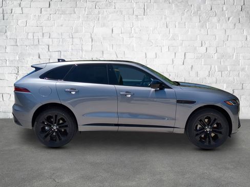 New 2026 Jaguar F-PACE R-Dynamic S image 4