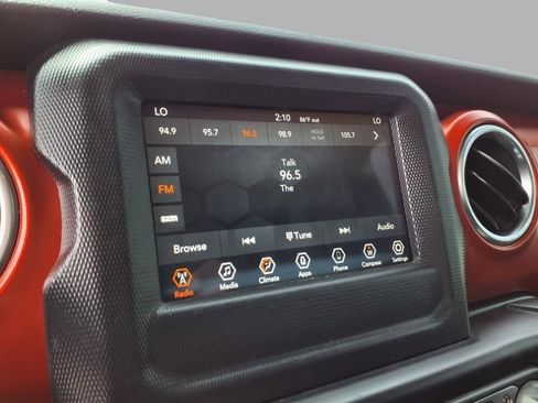 Used 2020 Jeep Gladiator Rubicon image 5