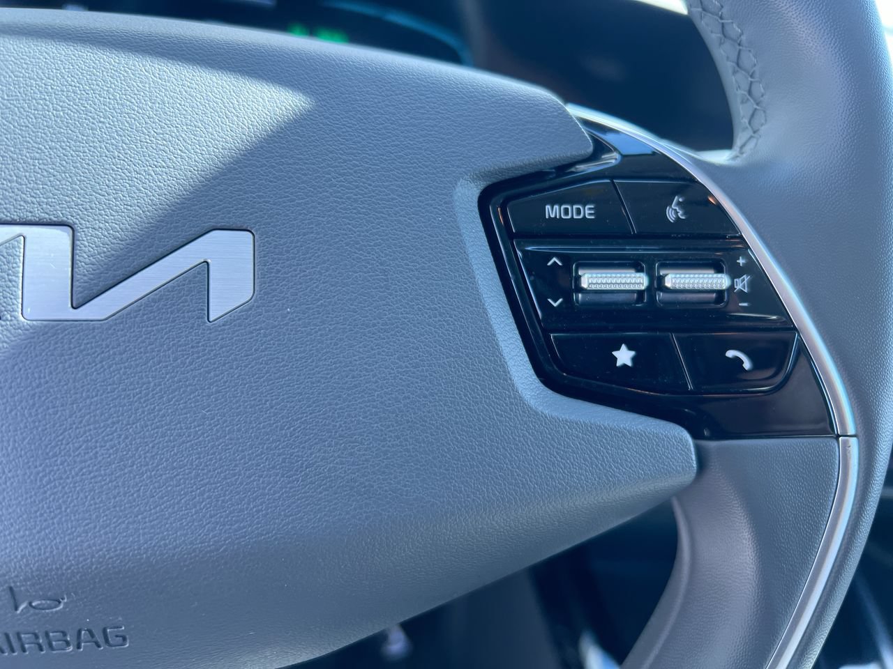 New 2026 Kia Niro EX w/ EX Premium Package FWD image 17