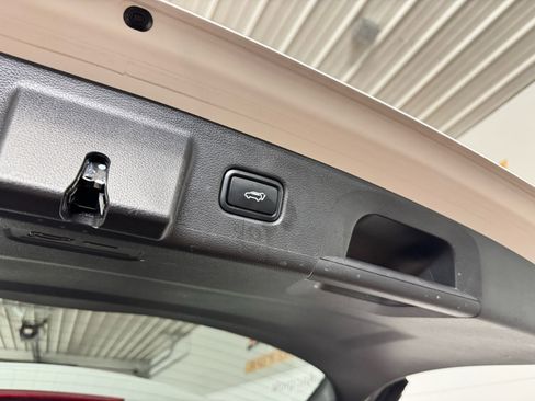 Used 2022 Kia Telluride SX image 36