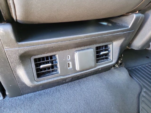 Used 2025 GMC Sierra 1500 SLT AWD/4WD image 13