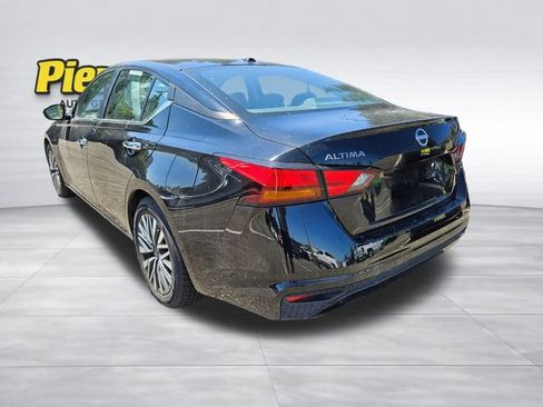 Used 2024 Nissan Altima 2.5 SV FWD image 4