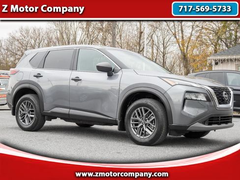 Used 2023 Nissan Rogue S image 1