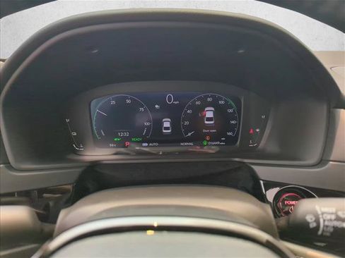 Used 2025 Honda Accord Touring image 9