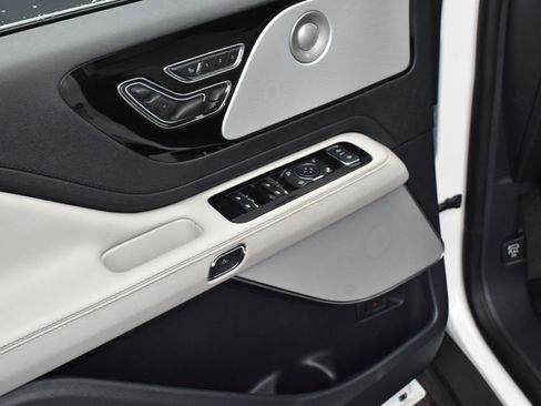 New 2025 Lincoln Aviator Reserve w/ Equipment Group 201A image 9