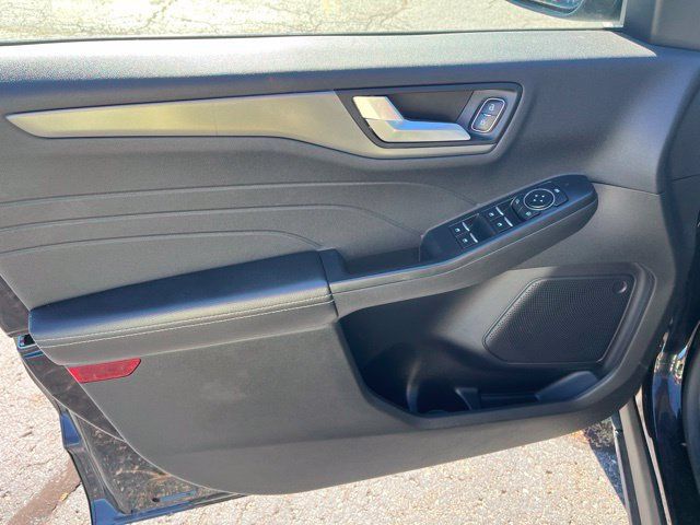 Used 2024 Ford Escape SE FWD image 7