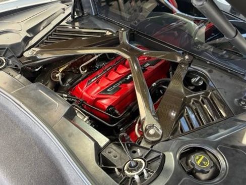 Used 2024 Chevrolet Corvette Stingray Premium Cpe w/ Z51 Performance Package RWD image 5