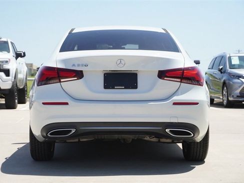 Used 2020 Mercedes-Benz A 220 w/ Premium Package image 7