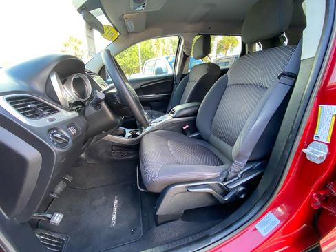 Used 2017 Dodge Journey SE image 28