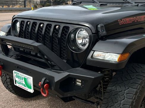 Used 2021 Jeep Gladiator Sport image 16