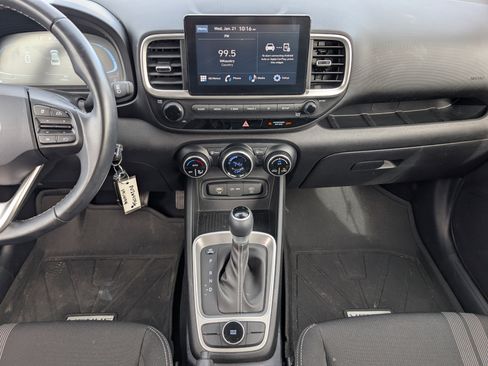 Used 2023 Hyundai Venue SEL w/ Cargo Package image 7