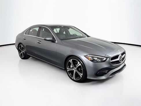 Used 2022 Mercedes-Benz C 300 Sedan image 4