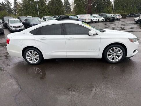 Used 2019 Chevrolet Impala LT FWD image 2