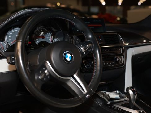 Used 2019 BMW M4 Coupe w/ Executive Package image 12