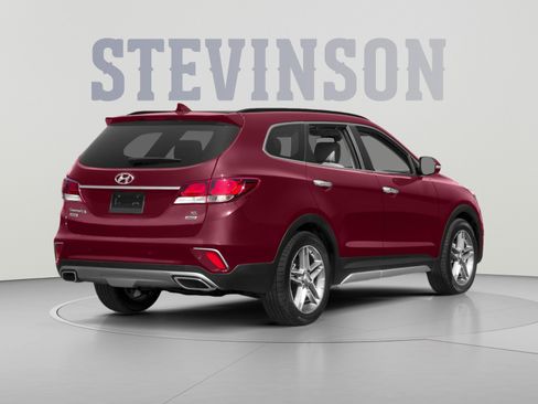 Used 2017 Hyundai Santa Fe AWD image 2