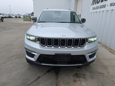 Used 2022 Jeep Grand Cherokee Limited image 22