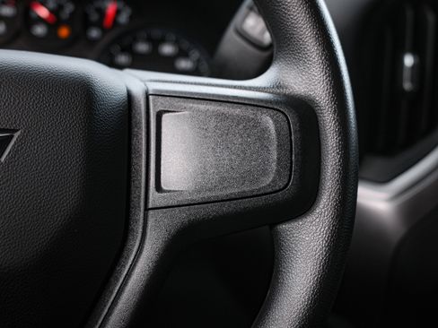 Used 2025 Chevrolet Silverado 2500 Custom w/ Custom Value Package image 20