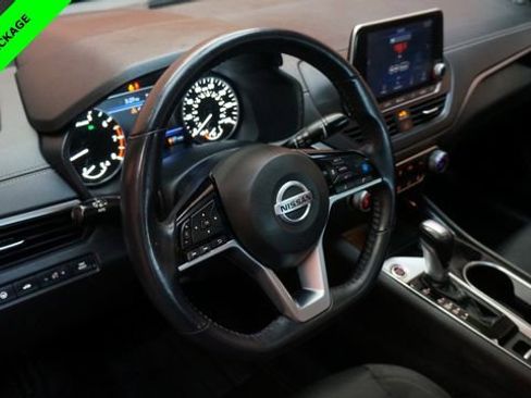 Certified 2021 Nissan Altima 2.5 SV w/ SV Premium Package image 9