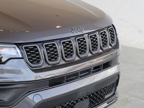 Used 2024 Jeep Compass Latitude w/ Convenience Group image 13