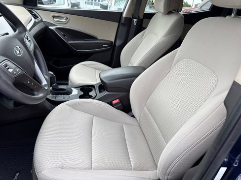 Used 2017 Hyundai Santa Fe Sport FWD image 3