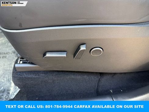Used 2023 Tesla Model Y Long Range AWD/4WD image 30